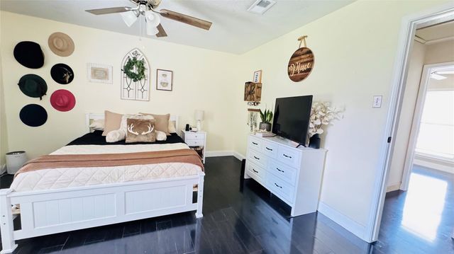 3003 Wood Fox Drive, Alvin, TX 77511