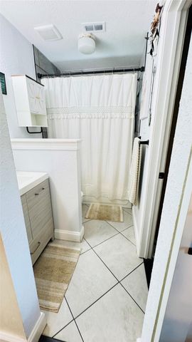 3003 Wood Fox Drive, Alvin, TX 77511