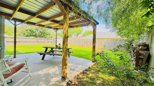 3003 Wood Fox Drive, Alvin, TX 77511