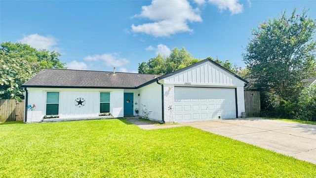 3003 Wood Fox Drive, Alvin, TX 77511