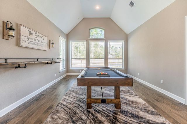 1050 Groveton Ridge Lane, Pinehurst, TX 77362