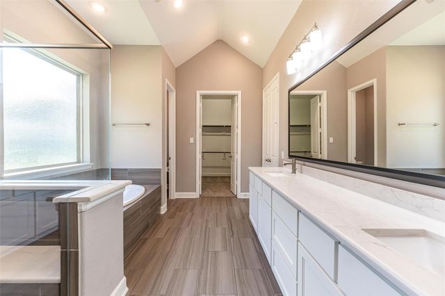 1050 Groveton Ridge Lane, Pinehurst, TX 77362