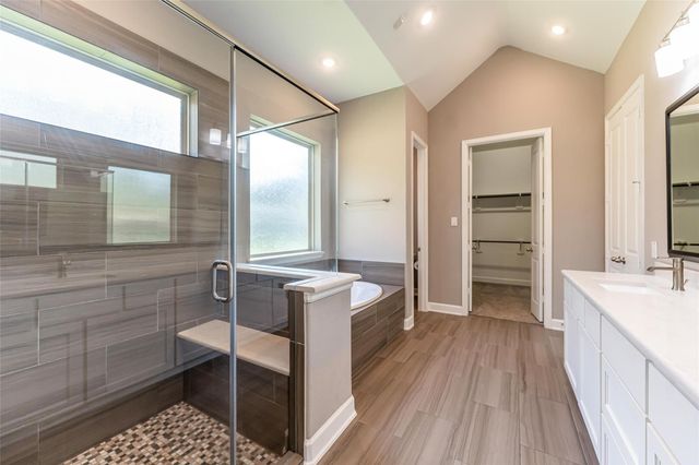 1050 Groveton Ridge Lane, Pinehurst, TX 77362