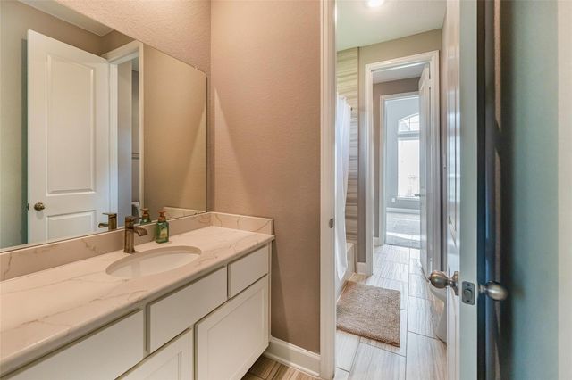 1050 Groveton Ridge Lane, Pinehurst, TX 77362