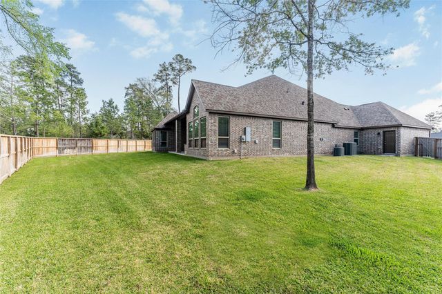 1050 Groveton Ridge Lane, Pinehurst, TX 77362