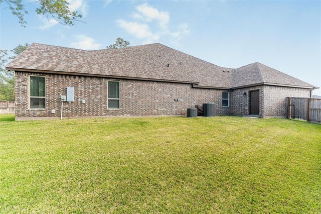 1050 Groveton Ridge Lane, Pinehurst, TX 77362