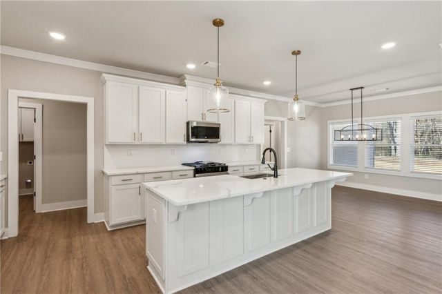 196 Red June Lane, Clarkesville, GA 30523