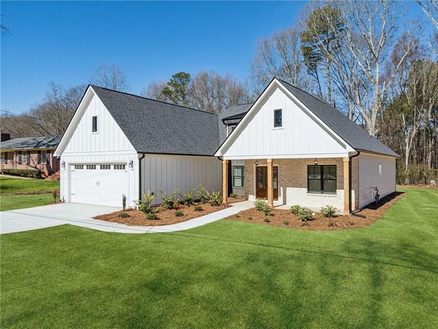 196 Red June Lane, Clarkesville, GA 30523