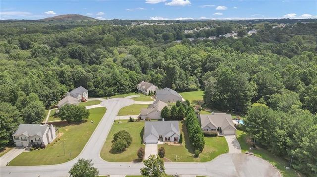 1411 Silvergate Way, Winder, GA 30680