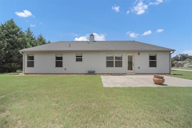1411 Silvergate Way, Winder, GA 30680