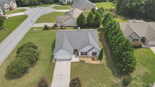 1411 Silvergate Way, Winder, GA 30680