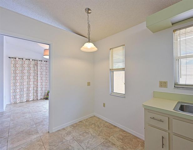5506 37TH STREET E 4, Bradenton, FL 34203