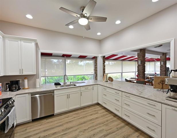 5506 37TH STREET E 4, Bradenton, FL 34203