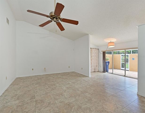 5506 37TH STREET E 4, Bradenton, FL 34203