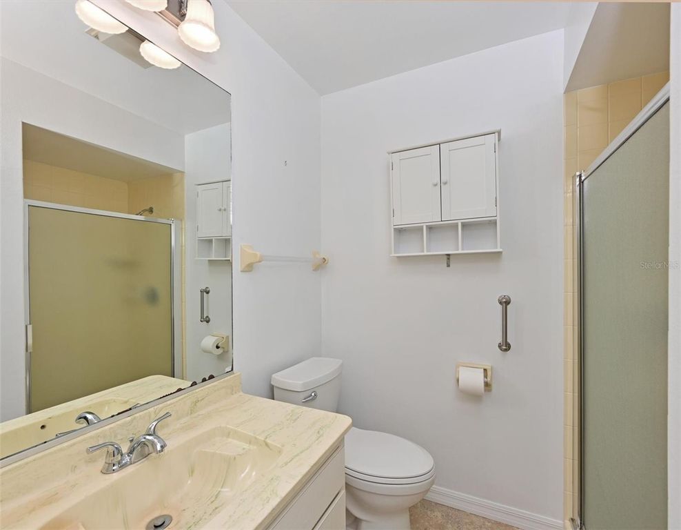Image 20 of property listing at 5506 37TH STREET E 4, Bradenton, FL 34203