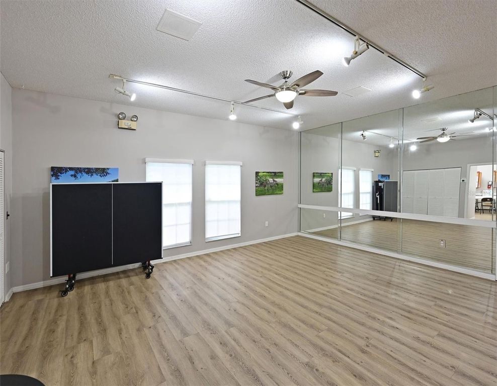 Image 27 of property listing at 5506 37TH STREET E 4, Bradenton, FL 34203