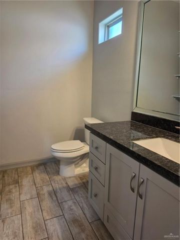 5804 Nightingale Avenue 4, Mcallen, TX 78504