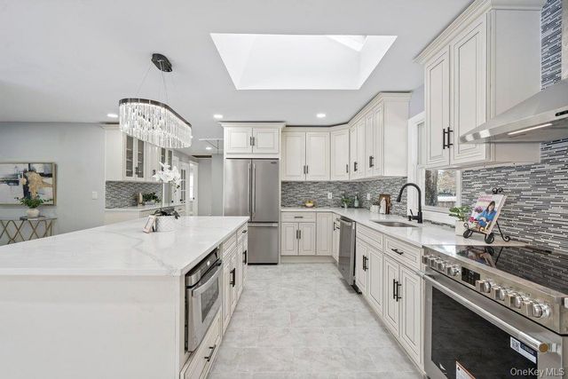 497 Woodbury Road, Cold Spring Harbor, NY 11724