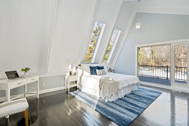 497 Woodbury Road, Cold Spring Harbor, NY 11724