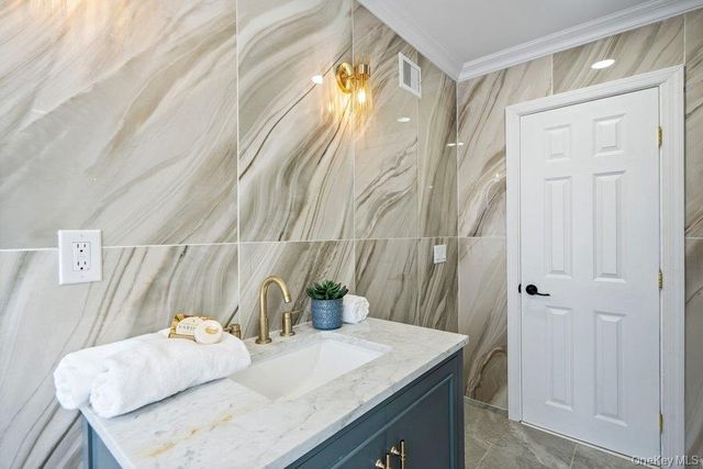 497 Woodbury Road, Cold Spring Harbor, NY 11724