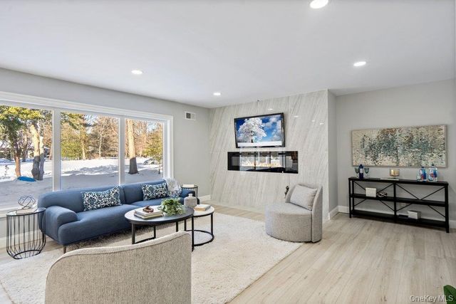 497 Woodbury Road, Cold Spring Harbor, NY 11724