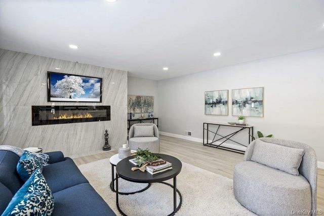 497 Woodbury Road, Cold Spring Harbor, NY 11724