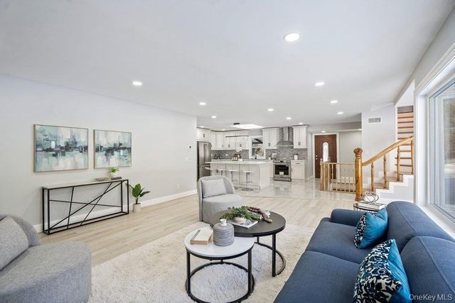 497 Woodbury Road, Cold Spring Harbor, NY 11724