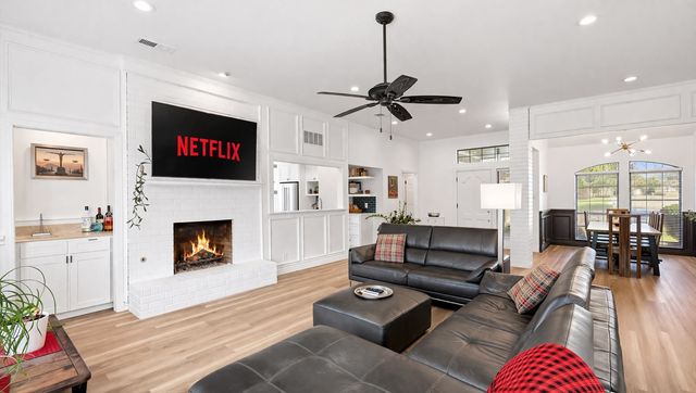 724 Smokerise Circle, Denton, TX 76205