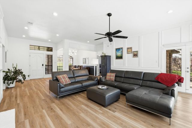 724 Smokerise Circle, Denton, TX 76205