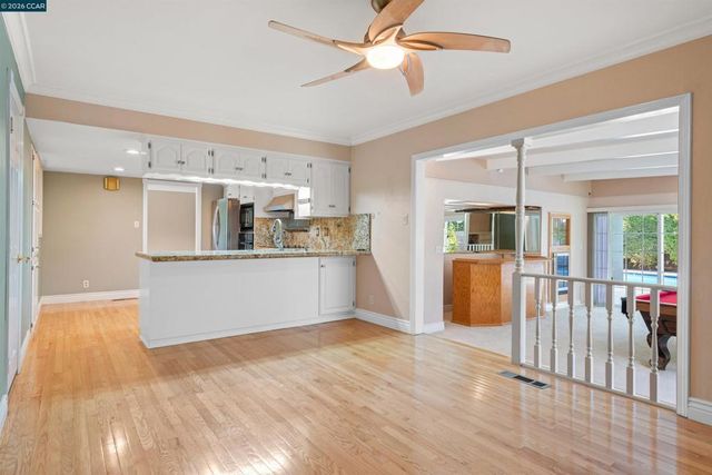 1250 Rolling Hill Ct, Martinez, CA 94553