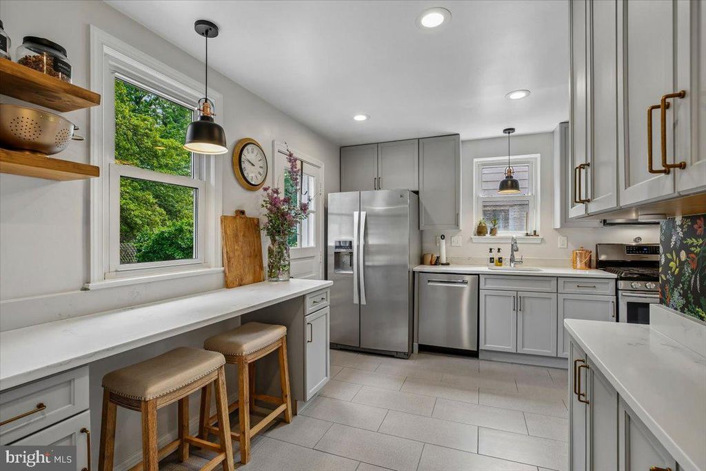 Image 13 of property listing at 9503 OCALA ST, Silver Spring, MD 20901