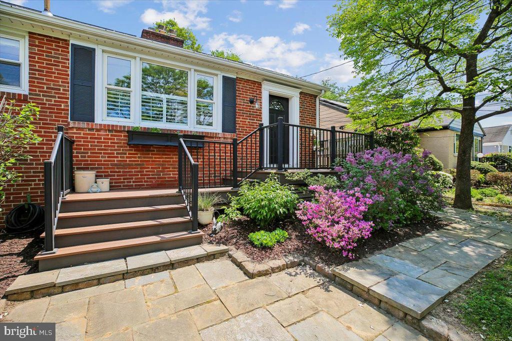 Image 3 of property listing at 9503 OCALA ST, Silver Spring, MD 20901