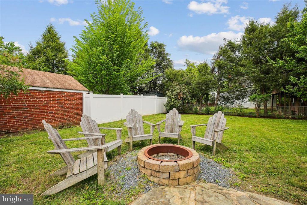 Image 40 of property listing at 9503 OCALA ST, Silver Spring, MD 20901