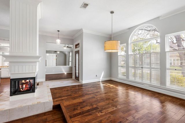 1007 Oakland Court, Sugar Land, TX 77498