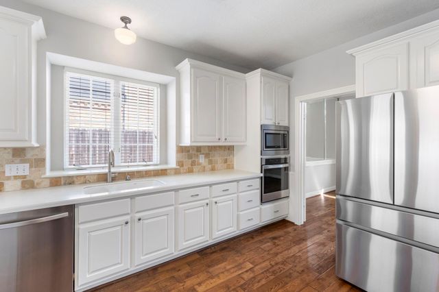 1007 Oakland Court, Sugar Land, TX 77498