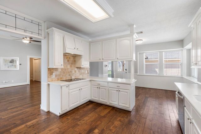 1007 Oakland Court, Sugar Land, TX 77498