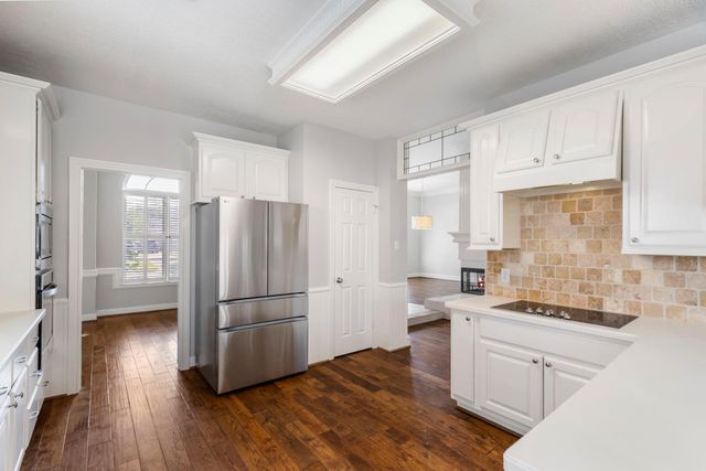 1007 Oakland Court, Sugar Land, TX 77498