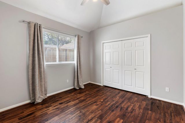 1007 Oakland Court, Sugar Land, TX 77498