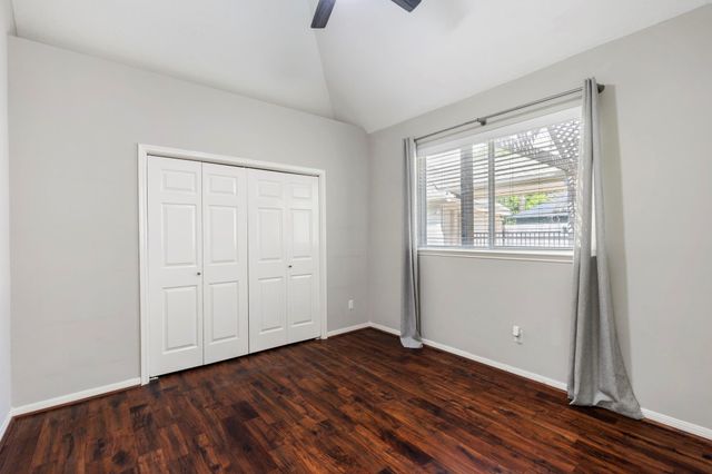 1007 Oakland Court, Sugar Land, TX 77498