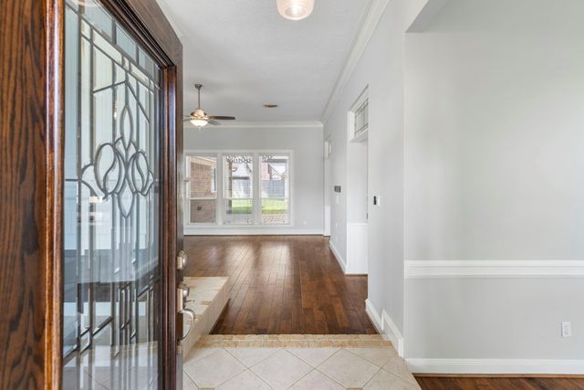 1007 Oakland Court, Sugar Land, TX 77498