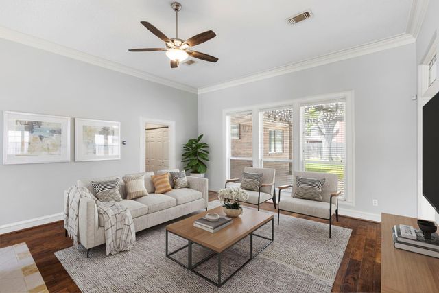 1007 Oakland Court, Sugar Land, TX 77498