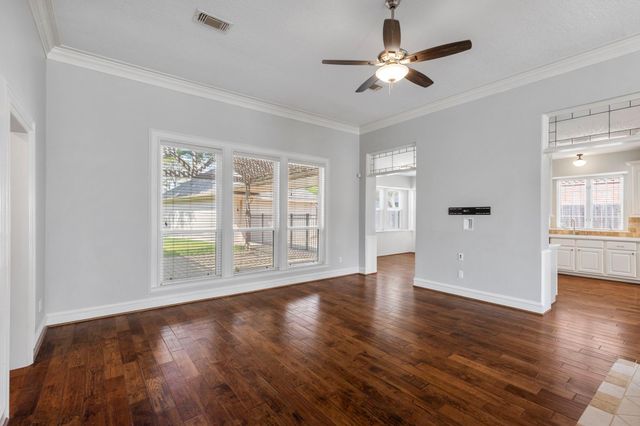 1007 Oakland Court, Sugar Land, TX 77498