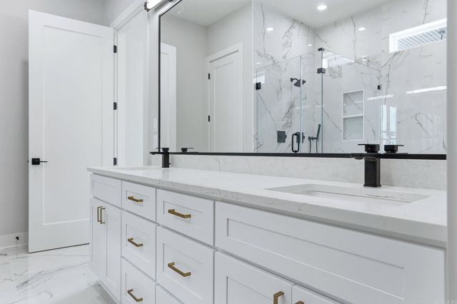 32 Mountain Brook Road, Little Rock, AR 72223