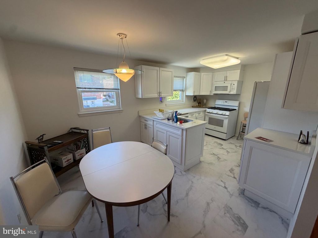 8511 FERNDALE ST, PHILADELPHIA, PA 19111 — photo 3