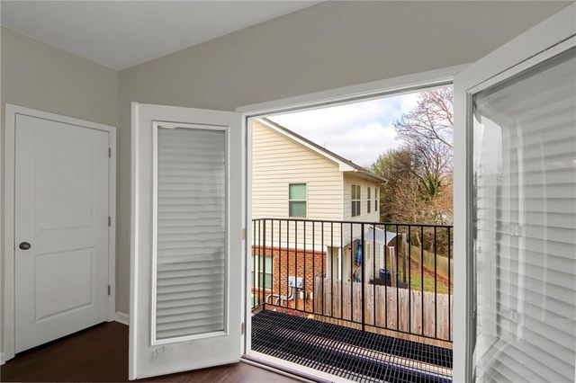 2042 Bolton NW Road, Atlanta, GA 30318