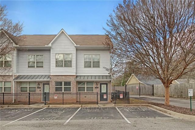 2042 Bolton NW Road, Atlanta, GA 30318