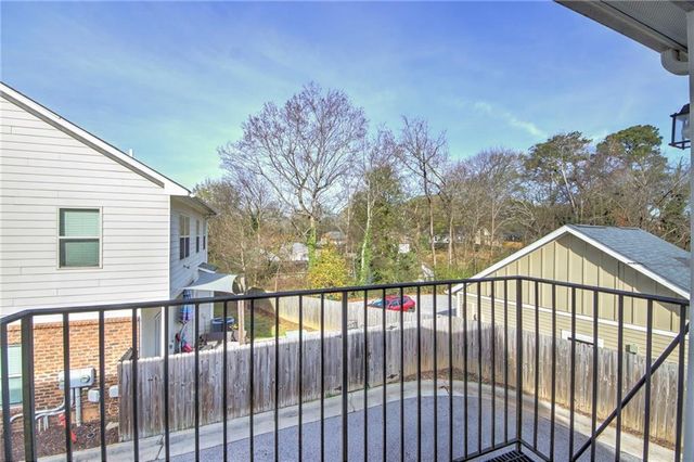 2042 Bolton NW Road, Atlanta, GA 30318