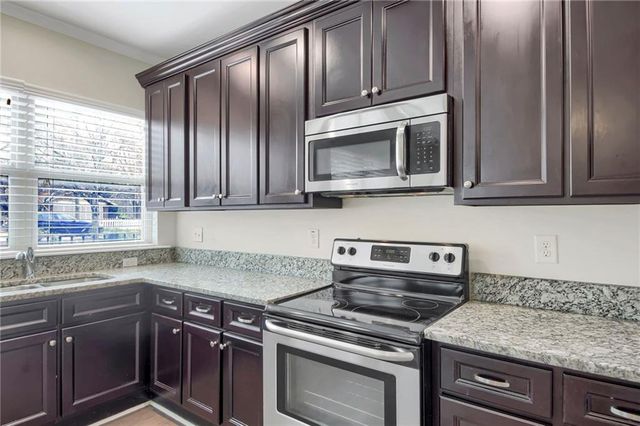 2042 Bolton NW Road, Atlanta, GA 30318