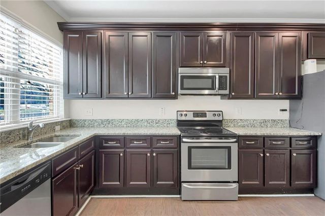 2042 Bolton NW Road, Atlanta, GA 30318