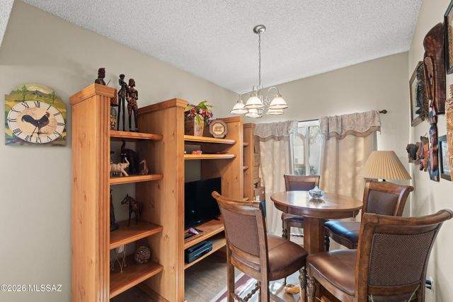 2811 S Camino Godoy, Green Valley, AZ 85622